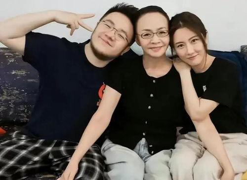 娱乐八卦吃瓜大叔风流,揭秘娱乐圈背后的秘密生活